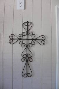 lot 482 image: Metal Bucket with Metal Patio Decorations, see all pictures