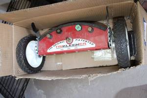lot 486 image: TriKleener Powerwasher Deck Sprayer