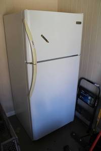 lot 493 image: Frigidaire Refrigerator