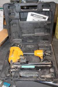 lot 600 image: Bostitch Nailer SB-1664FN with Black Case