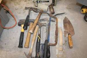 lot 601 image: Hammers and Rubber Mallet