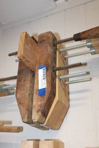 lot 618 image: Wood Clamps