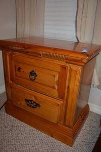 lot 70 image: 2-Drawer End Table, Pine Wood