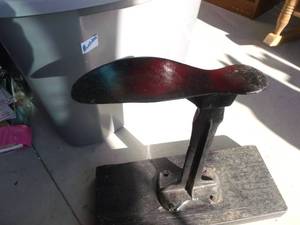 lot 47 image: Vintage Cobblers Shoe Mold Very Heavy