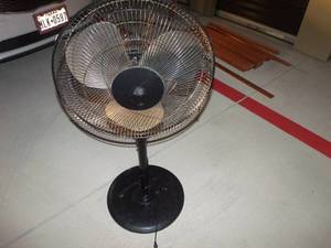 lot 44 image: Black Stand Fan  Works