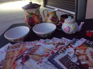 lot 41 image: Coke Bowls and other Ceramic items (See Pictures)