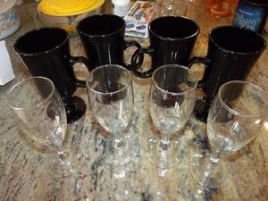 lot 51 image: 4 Black Glass Capaccino Mugs, 4 Crystal Wine Glasses