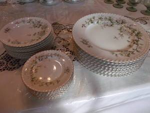 lot 69 image: Beautiful China Plates, Dinner, Salad, and Bread plates Matches lots 5 & 68