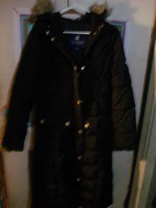 lot 82 image: Womens Long Winter Coat Fur lined Hood