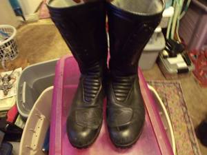 lot 86 image: Motorcycle Boots Mens size 11 Run Large, These Have been Resoled Minor Damage to upper boot, See photos