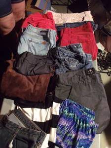 lot 124 image: Womans Pants sizes 18-20 in Colors and Styles as shown