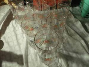 lot 144 image: Set of 10 Vintage Pfaltzgraff Tea Rose Tumblers