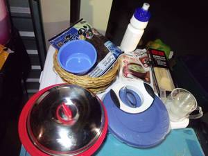 lot 165 image: Sushi Making Kit, Microwave Cooker (With Cooking Manual, Britta Filter Water Bottle and other Misc. kitchen items