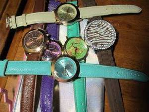 lot 300 image: Womens Lot of Geneva Working Watches