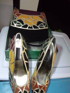 lot 166 image: Womens Dress Shoes Size 12 and Matching Purse Hardley Used