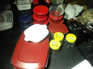 lot 188 image: Mixed Lot of Kitchen Items  See photos