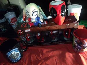 lot 172 image: Marvel Comics Collectable Glasses and Mugs as shown