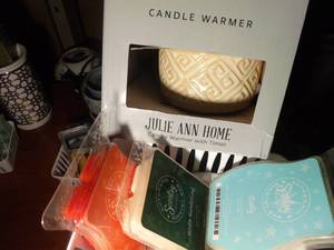 lot 210 image: Julie Ann Homes Candle Warmers and Scentsy Aroma Wax Cubes NIB