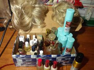 lot 220 image: Generous Lot of Ladies Personal Beauty Products, Nail Polish, Perfume, Hair Pieces, Temporary Hair Color