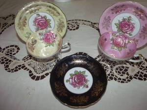 lot 237 image: Beautiful Royal Halsey Yellow and Pink Tea Cups and Saucer sets with an extra Black Saucer as shown