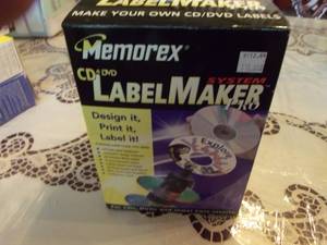 lot 246 image: CD Label Maker Kit in original box