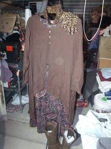 lot 250 image: Ladies Outfit and Tall Boots to Match, size 7.5.. See photos