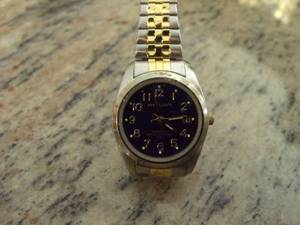 lot 321 image: Ladies Watch