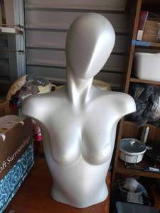 lot 331 image: Mannequin upper body