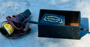 lot 22 image: Vintage Johnny Stewart PC-7 Rabbit Distress Mouth Call &amp Knight &amp Hale Ultimate Push or Pull Turkey Call
