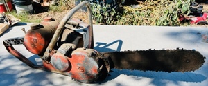 lot 26 image: Vintage Sears U4G Gear Drive Chainsaw $$