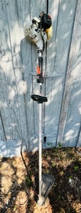 lot 34 image: Echo Model SRM-210 Gas Powered Weed Eater