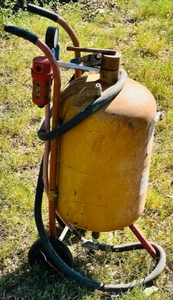 lot 39 image: American Tool Exchange Sandblaster