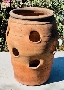 lot 54 image: 18&nbsp Vintage Hewells Pottery #6 Terra Cotta Planter