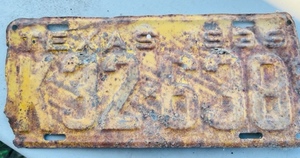 lot 66 image: Vintage 1939 Texas License Plate K32638