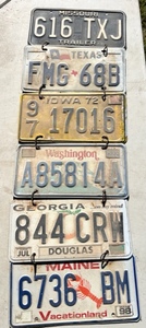 lot 73 image: Wall-Hanging Collection of 6 Vintage License Plates