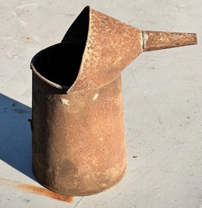 lot 91 image: Vintage Metal Oil Funnel Can