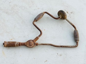 lot 110 image: Vintage Millers Falls 502BCorner Brace Bit Drill Angle Auger