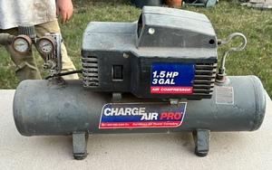 lot 118 image: Charge Air Pro 1.5 HP 3 Gal. Air Compressor&nbsp