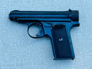 lot 10 image: J. P. Sauer &amp Sohn, Suhl. ( S &amp S )7.65mm Model 1913 - Carried by German Officers in World War I