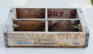 lot 141 image: Vintage Canada Dry Ginger Ale Wooden Crate