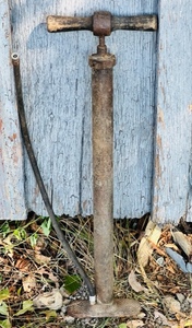 lot 162 image: Antique Early 1900s Automobile Tire Brass Air Hand Pump