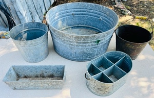 lot 165 image: Vintage Corrugated Steel Wash Tub, Buckets, Trough, &amp Utensil Caddy