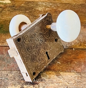 lot 174 image: Vintage Ornate White Porcelain Door Knob Set - Two Knobs &amp Skeleton Key Type LockLatch Set