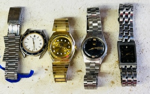 lot 236 image: Lot of 4 Vintage Seiko Watches