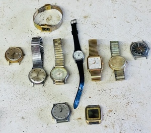 lot 239 image: Lot of 10 Vintage Timex Watches