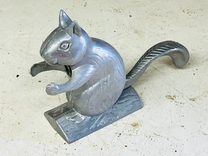 lot 252 image: Vintage Metal Squirrel Nutcracker&nbsp
