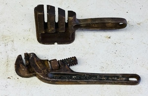 lot 273 image: Vintage Trasco A1476 Hammer Detacher Wrench for Chain Link Spreader &amp Vintage Ridge Tool Rigid E10 Offset 10 Pipe Wrench