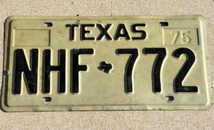 lot 285 image: Vintage 1975 Texas License Plate