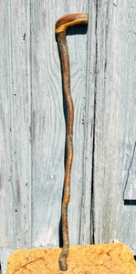 lot 319 image: Beautiful Hand Carved Walking StickCane W Bark Still on It