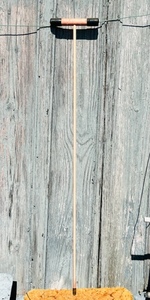 lot 324 image: Vintage Pink Walking CaneStaff